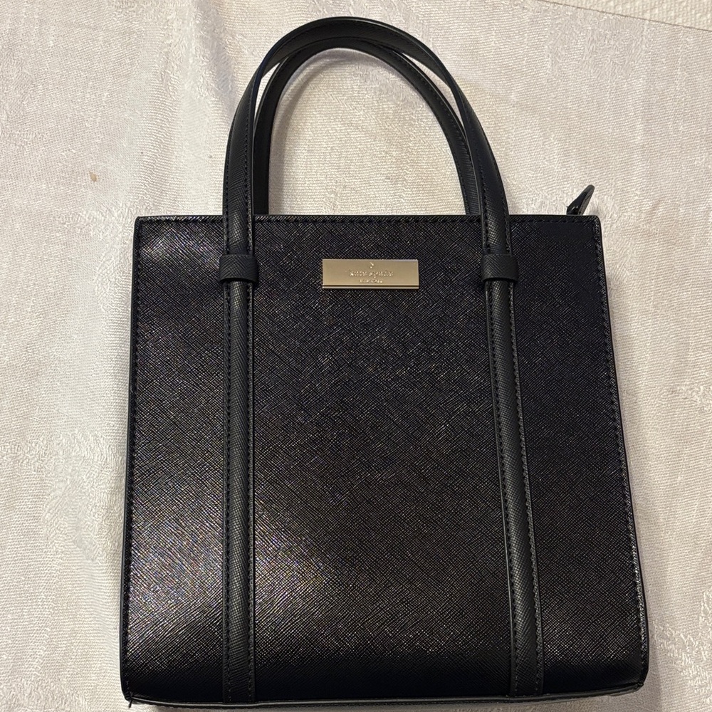 Kate Spade handbag. Saffiano leather. Black.